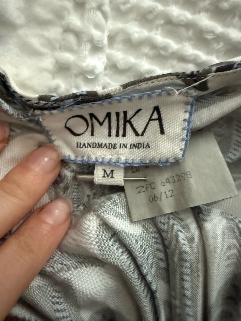Omika Floral Maxi Dress in Cream and Blue Size M - Picture 11 of 12